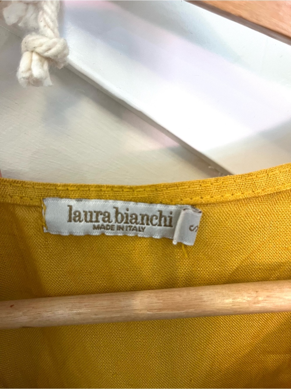 Linen Top - Picture 3 of 3